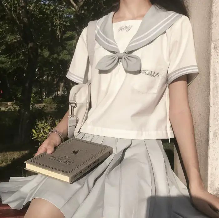 战王绝嗣,却意外撞见缩小版自己